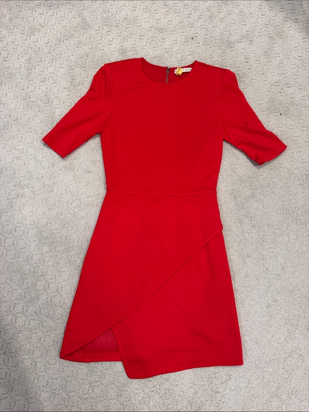 Alice and Olivia Size 0 Red Short Sleeve Wrap Skirt Dress